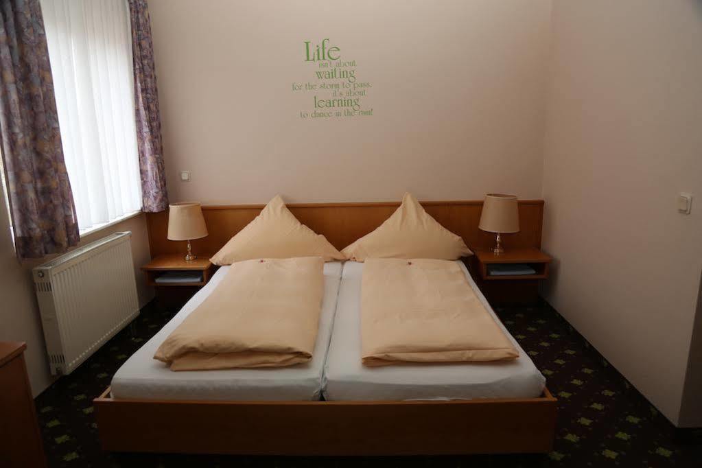 Hotel Taunus Residence Bad Camberg Ngoại thất bức ảnh